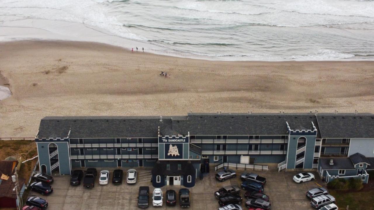 Sandcastle Beachfront Motel Lincoln City Exterior photo