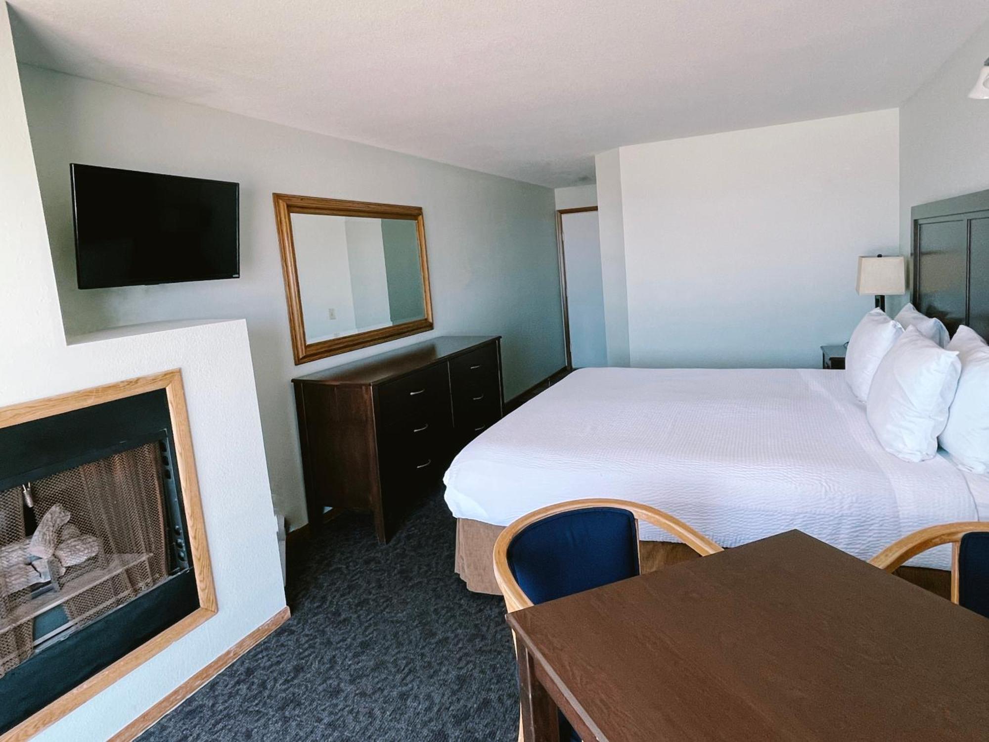 Sandcastle Beachfront Motel Lincoln City Room photo