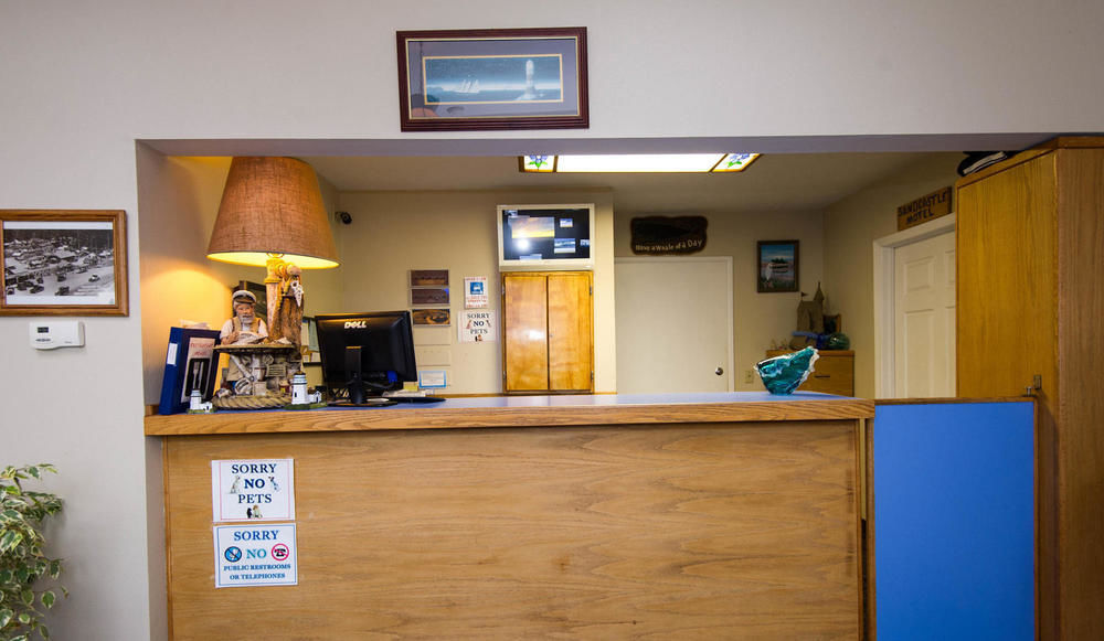 Sandcastle Beachfront Motel Lincoln City Exterior photo